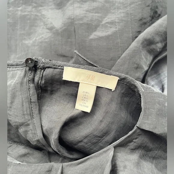 H&M | Sheer Ruffle Sleeveless Top - Picture 12 of 16